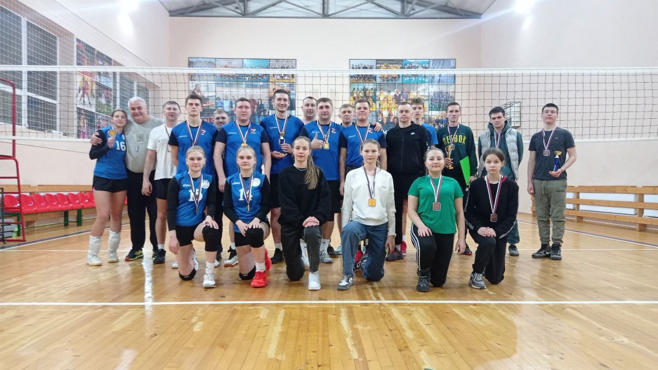 В Шангале состоялся турнир по волейболу среди смешанных команд, посвященный Дню Защитника Отечества.